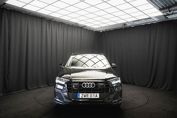 Audi Q7 4 of 24