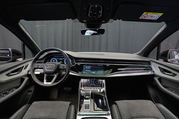 Audi Q7 13 of 24