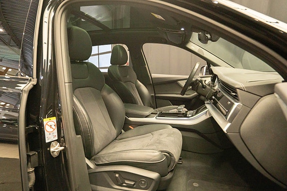 Audi Q7 20 of 24