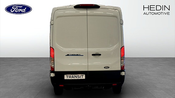 Ford Transit 7 of 9