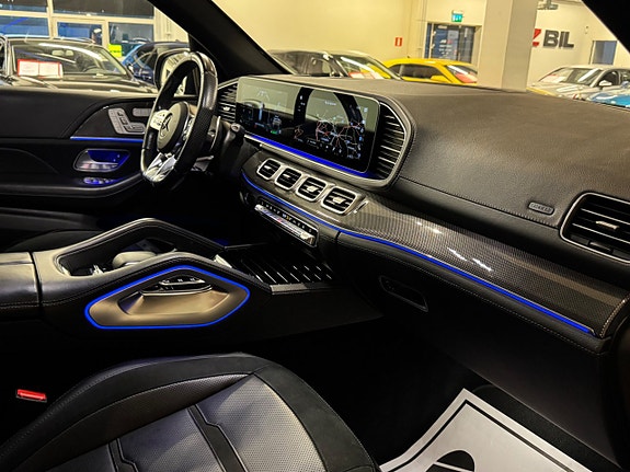 Mercedes-Benz GLE53 25 of 30