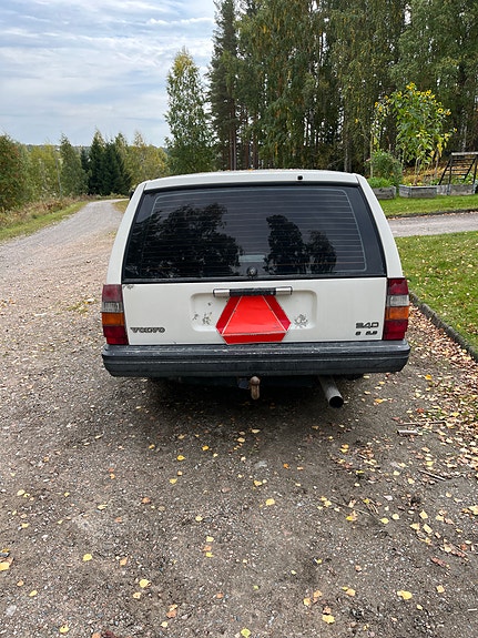 Volvo 940 3 of 4