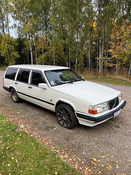 Volvo 940 2 of 4