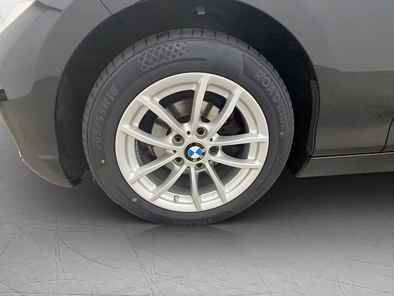 BMW 118i 28 of 30