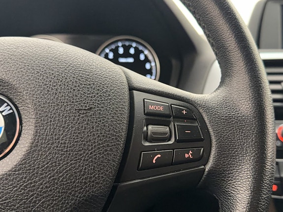 BMW 118i 17 of 30