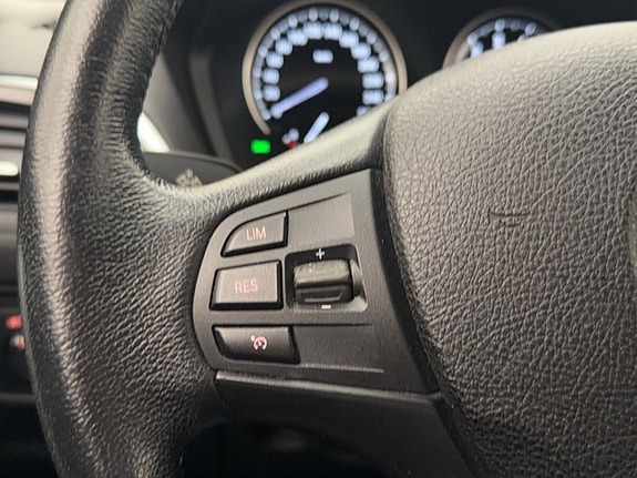 BMW 118i 15 of 30
