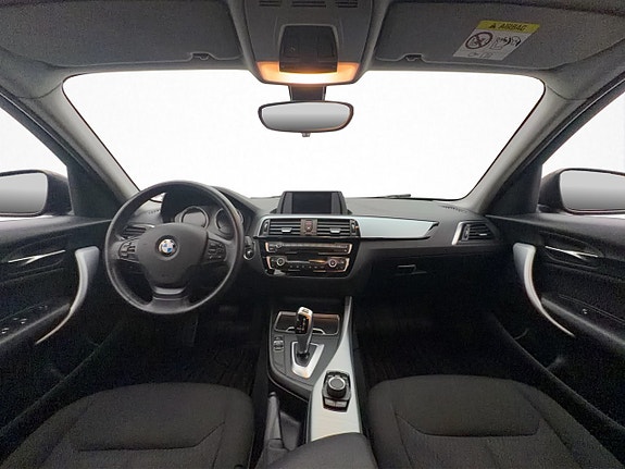 BMW 118i 12 of 30