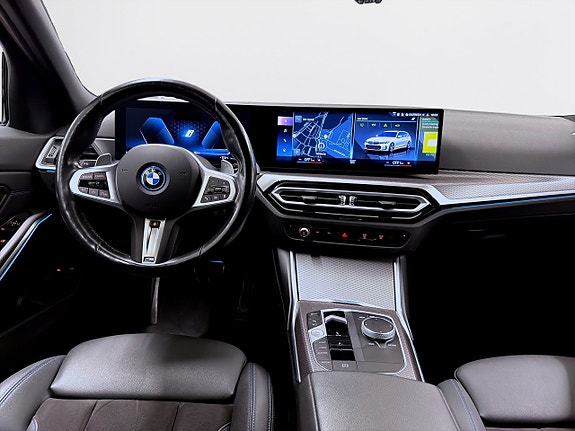 BMW 330e 14 of 19