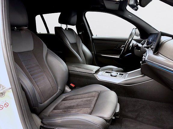 BMW 330e 19 of 19