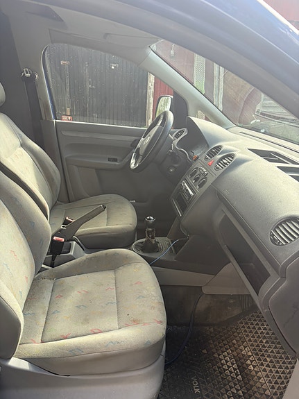 Volkswagen Caddy 8 of 9