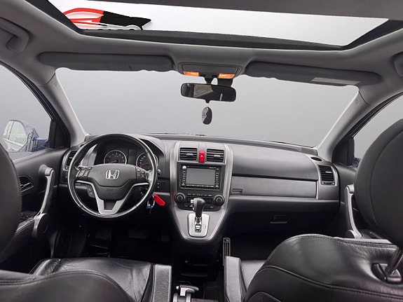 Honda CR-V 10 of 16