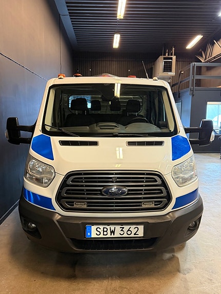 Ford Transit 12 of 25