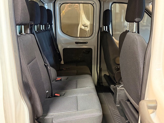 Ford Transit 21 of 25