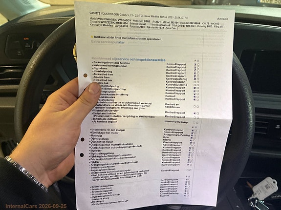 Volkswagen Caddy Maxi 21 of 22