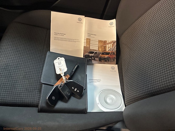Volkswagen Caddy Maxi 18 of 22