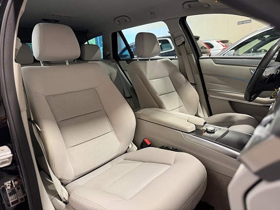 Mercedes-Benz E220 11 of 28
