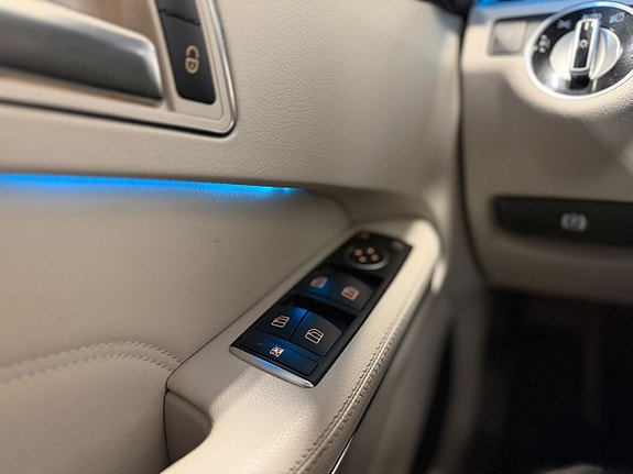 Mercedes-Benz E220 19 of 28