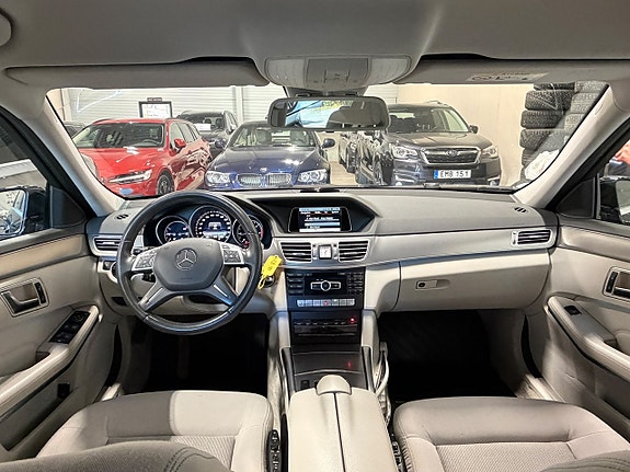 Mercedes-Benz E220 22 of 28