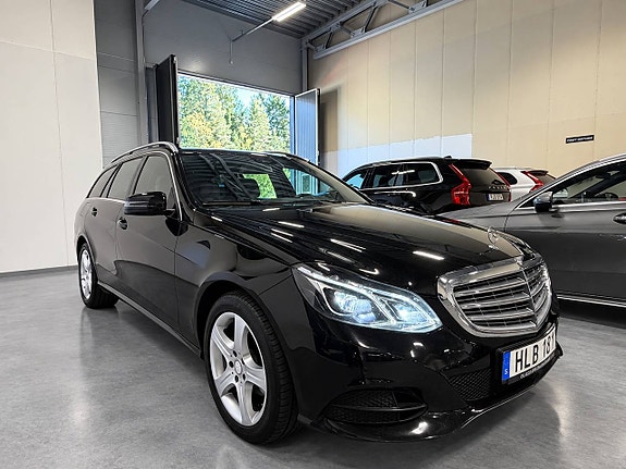 Mercedes-Benz E220 5 of 28