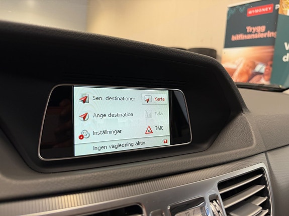 Mercedes-Benz E220 25 of 28