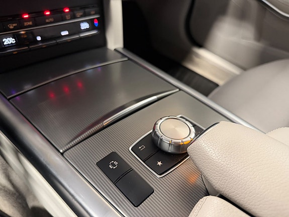 Mercedes-Benz E220 24 of 28