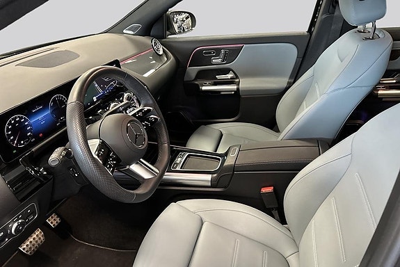 Mercedes-Benz GLA250 e 8 of 15