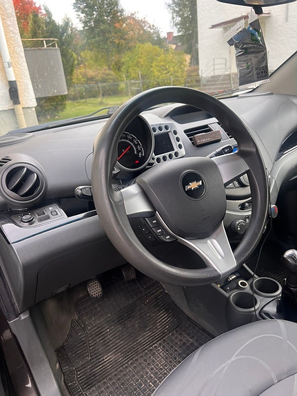 Chevrolet Spark 3 of 5