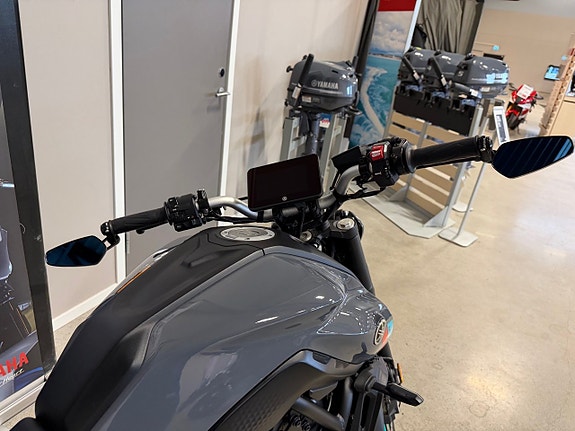 Yamaha MT-07 ABS Akrapovic carbon 4 of 6