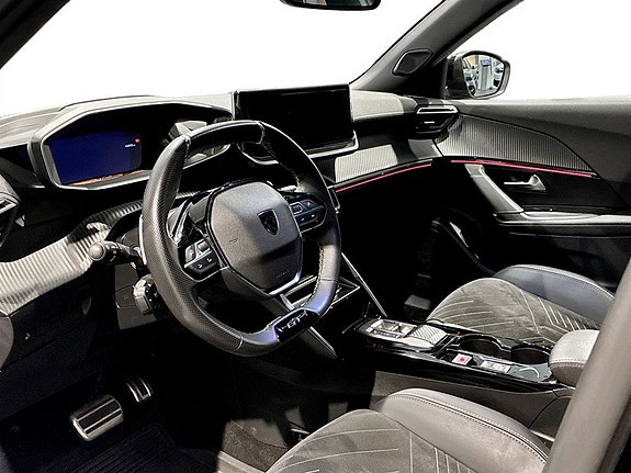 Peugeot 2008 5 of 17
