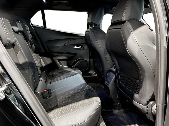 Peugeot 2008 14 of 17