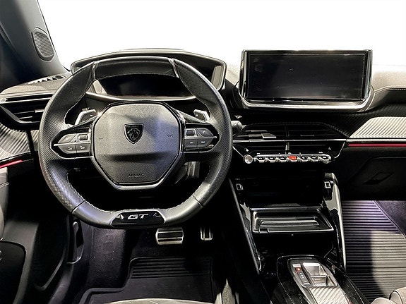 Peugeot 2008 6 of 17
