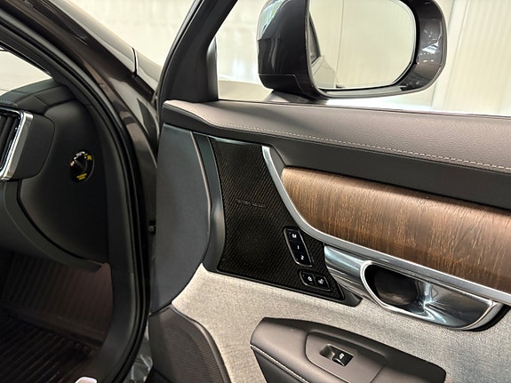 Volvo V90 Cross Country 14 of 27