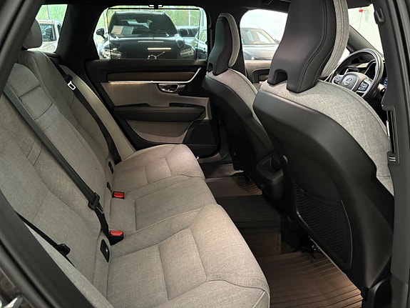 Volvo V90 Cross Country 24 of 27