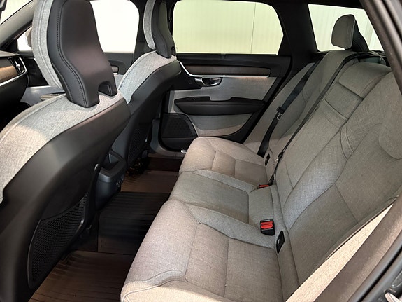 Volvo V90 Cross Country 23 of 27