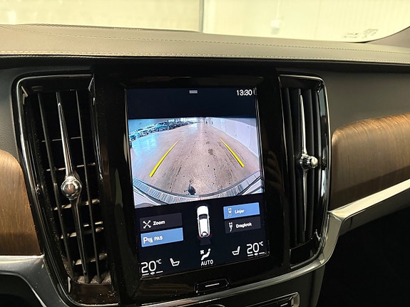 Volvo V90 Cross Country 18 of 27