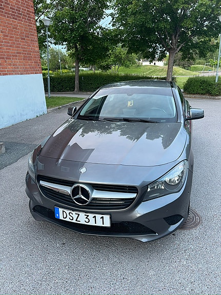 Mercedes-Benz CLA200 3 of 7
