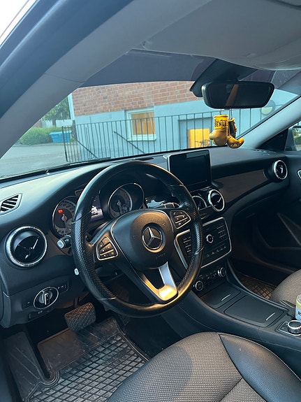 Mercedes-Benz CLA200 7 of 7