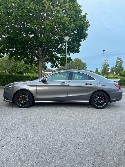 Mercedes-Benz CLA200 5 of 7