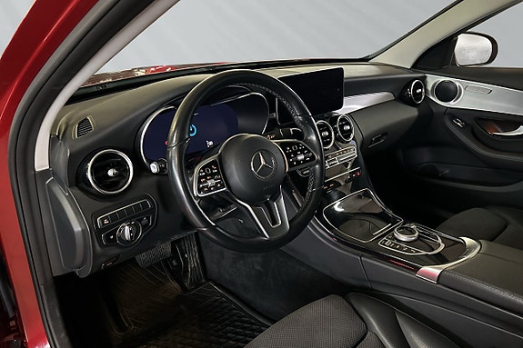 Mercedes-Benz C300 4 of 6