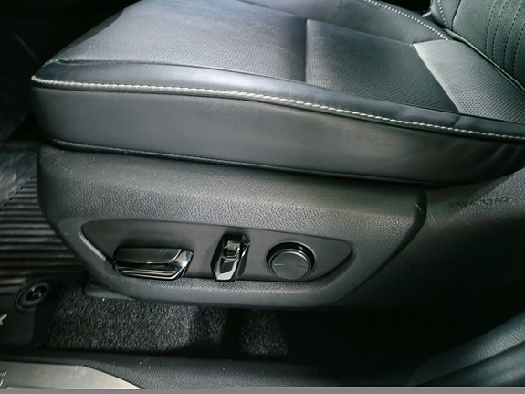 Lexus NX350h 12 of 12
