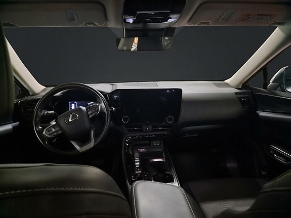 Lexus NX350h 6 of 12