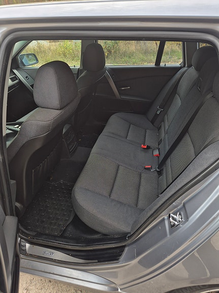 BMW 525i 7 of 13