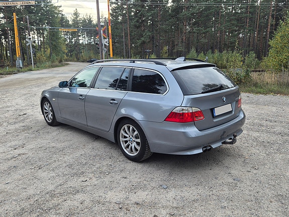 BMW 525i 4 of 13