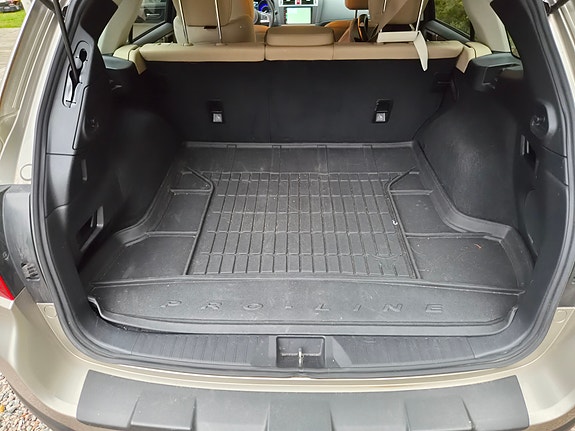 Subaru Outback 8 of 12