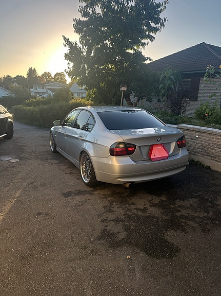 BMW 325i 4 of 11