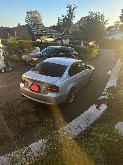 BMW 325i 6 of 11