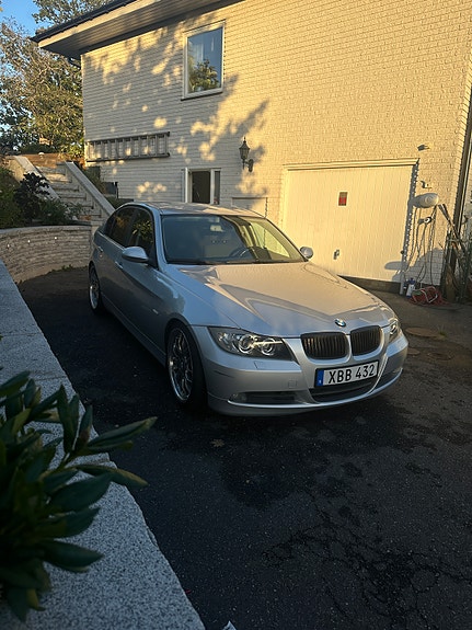 BMW 325i 9 of 11