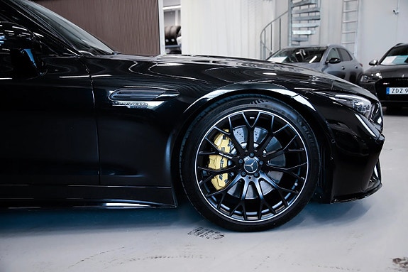Mercedes-Benz SL 63 AMG 10 of 18
