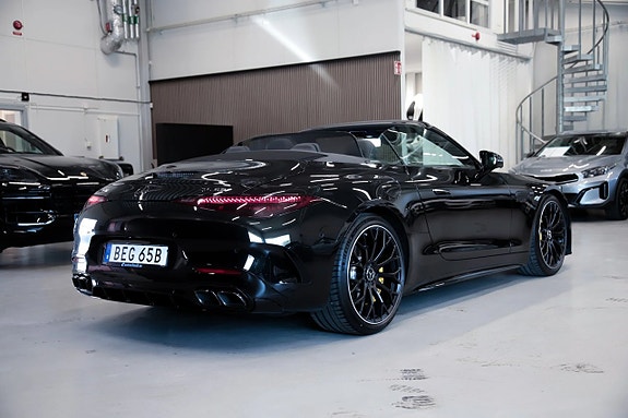 Mercedes-Benz SL 63 AMG 5 of 18