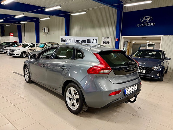 Volvo V40 4 of 7